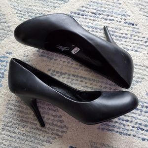 Black Pumps Womens 9.5